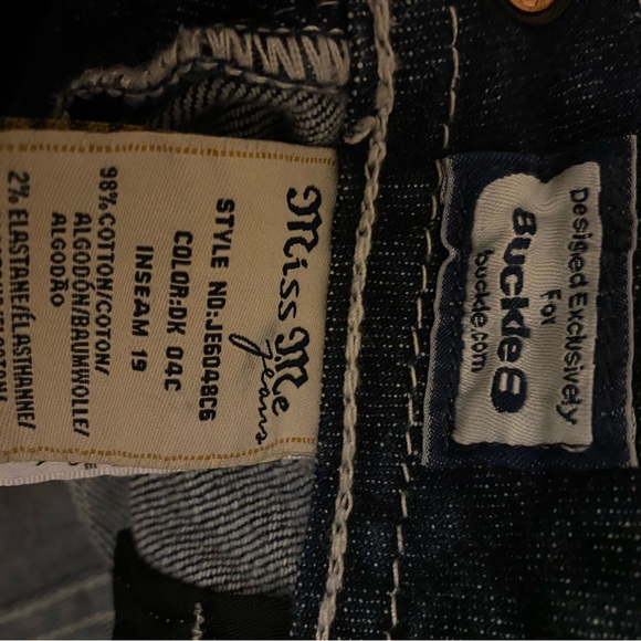 Miss Me Crop Denim Jeans Embellished Pockets JE6048C6 Size 29 - Picture 11 of 11